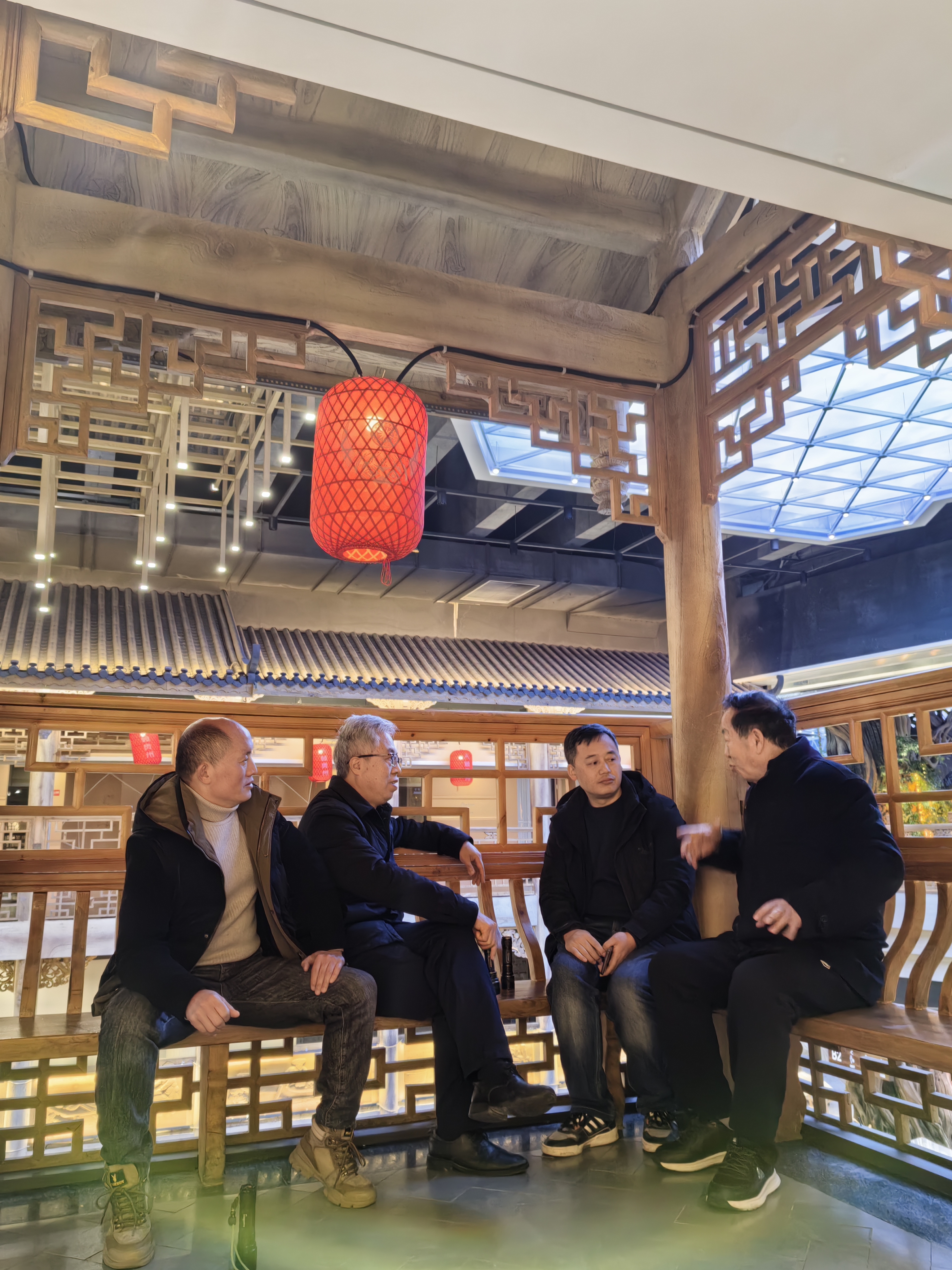 <b><font color='#c72222'>工会组织</font></b>